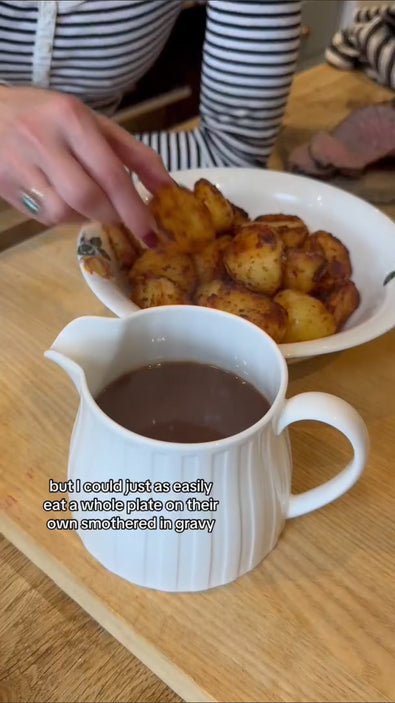 Lisa Faulkner's Freja Roasties and Gravy