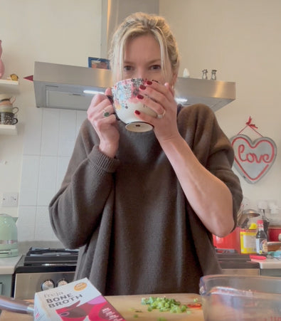 Lisa Faulkner’s 5-Minute Bone Broth Cuppa Soup